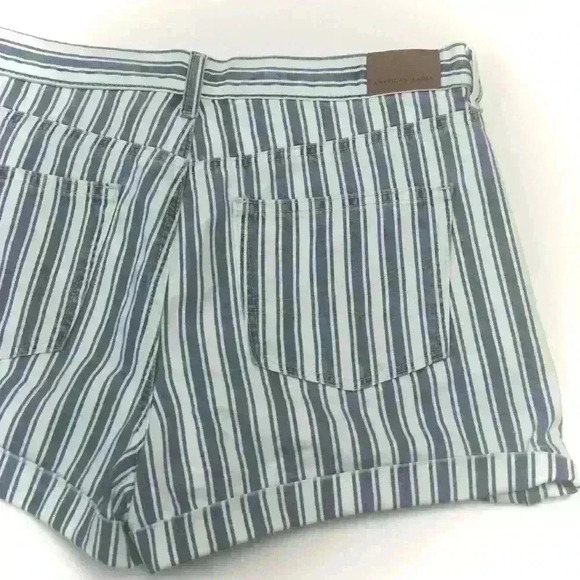 American Eagle Blue White Faded Stripes Shorts - Picture 7 of 11